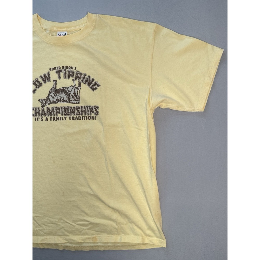 Vintage Cow Tipping T Shirt XL Funny Farm Humor Graphic Tee Anvil Yellow - Picture 4 of 10
